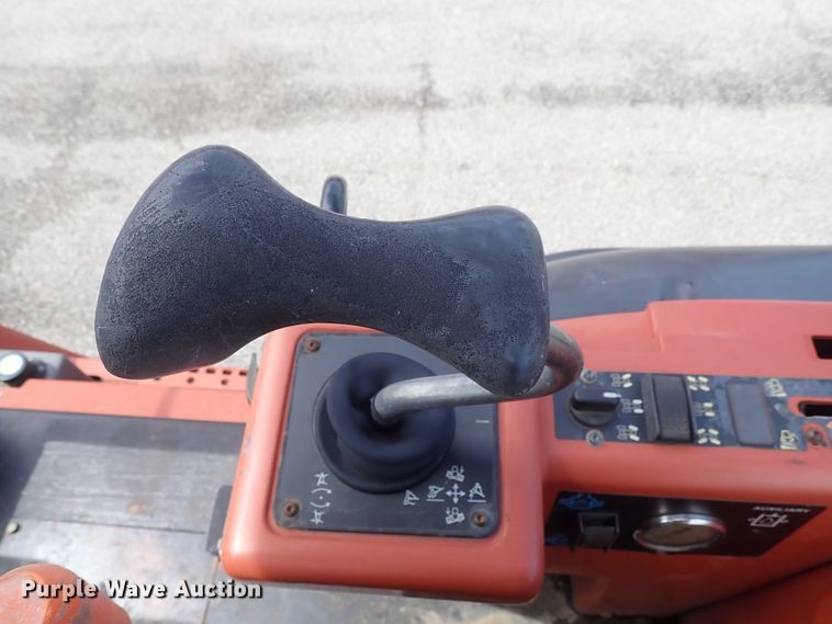 image for item DE1040 2007 Ditch Witch RT95 trencher