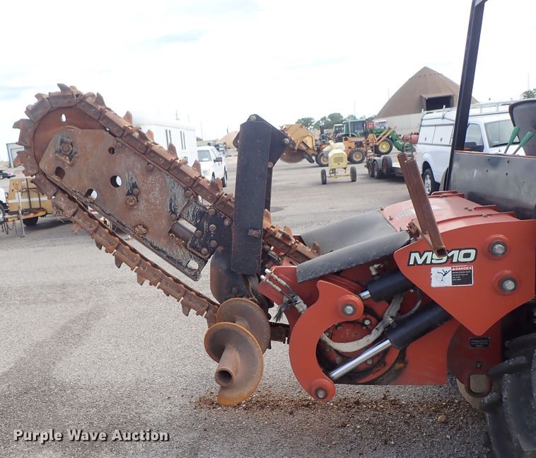 image for item DE1040 2007 Ditch Witch RT95 trencher