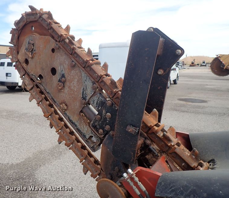 image for item DE1040 2007 Ditch Witch RT95 trencher