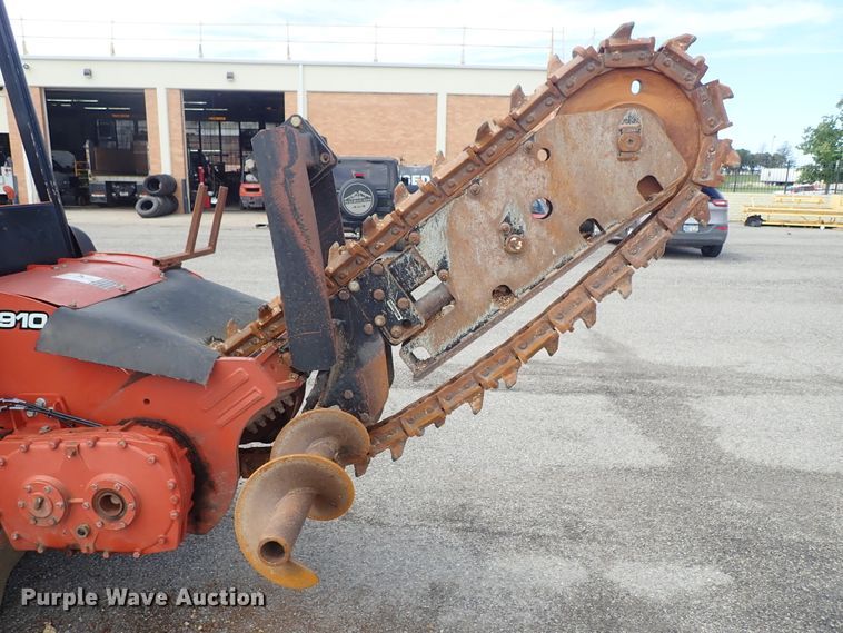 image for item DE1040 2007 Ditch Witch RT95 trencher