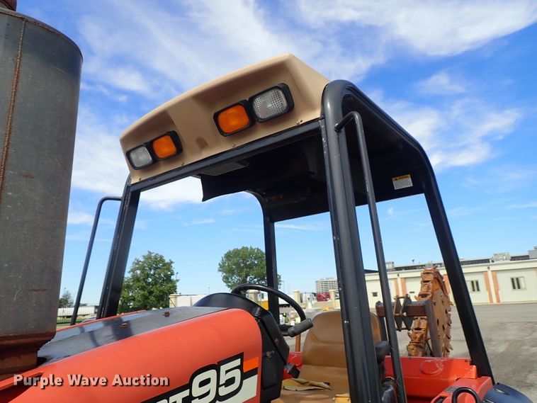 image for item DE1040 2007 Ditch Witch RT95 trencher