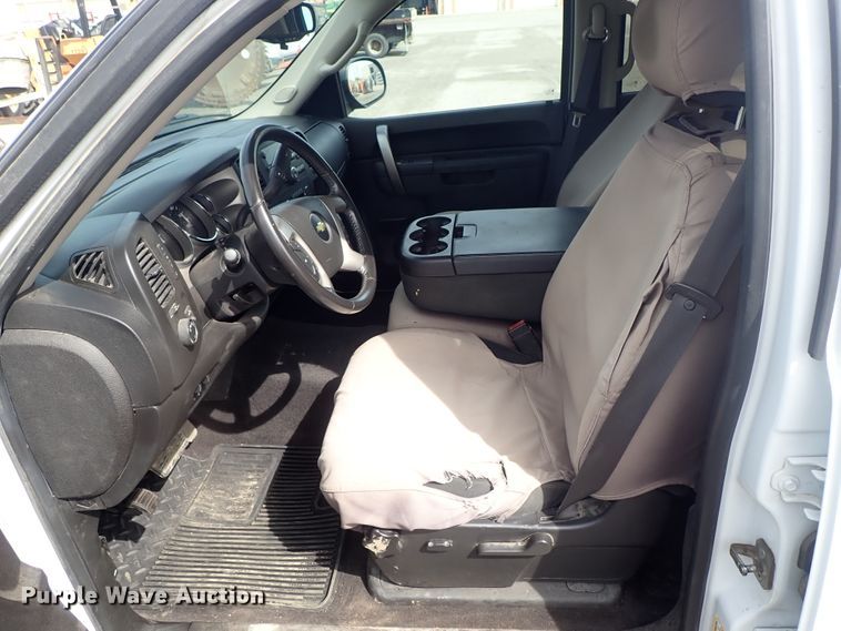 image for item DE1042 2012 Chevrolet Silverado 1500 Crew Cab pickup truck