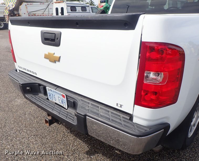 image for item DE1042 2012 Chevrolet Silverado 1500 Crew Cab pickup truck