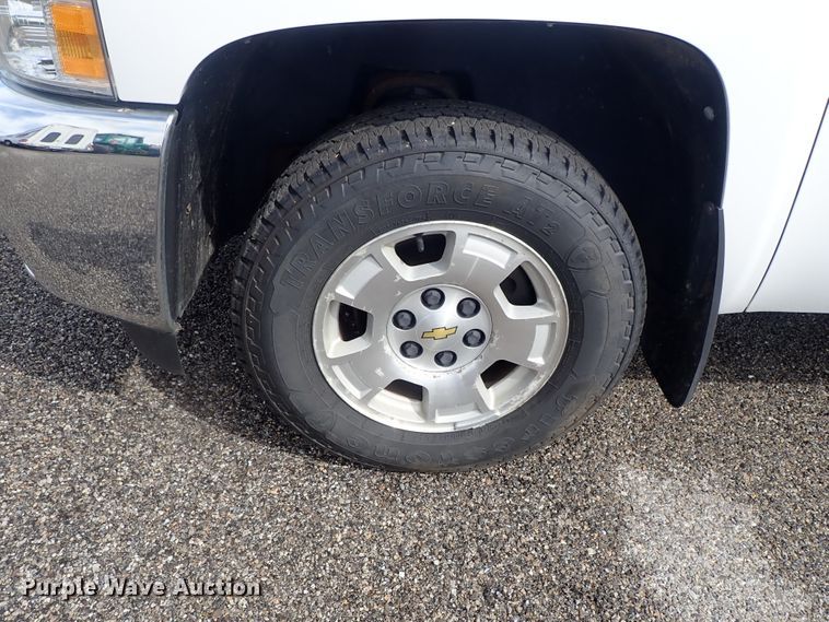 image for item DE1042 2012 Chevrolet Silverado 1500 Crew Cab pickup truck