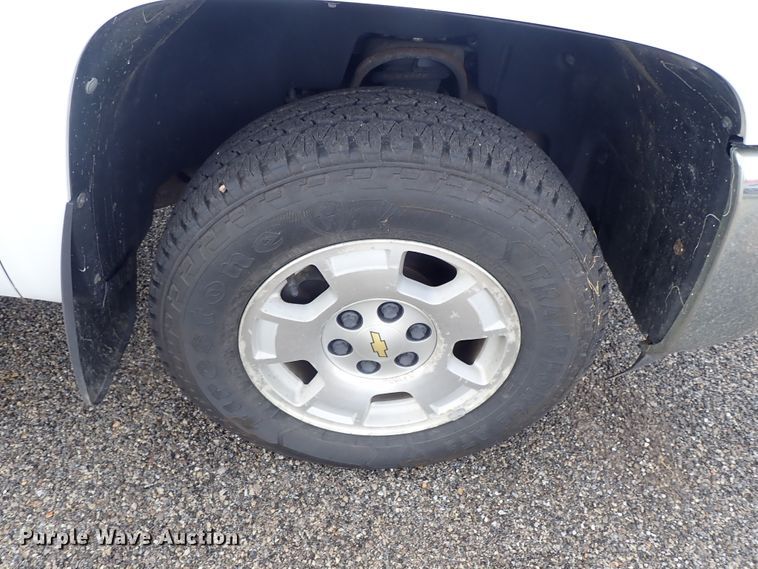 image for item DE1042 2012 Chevrolet Silverado 1500 Crew Cab pickup truck