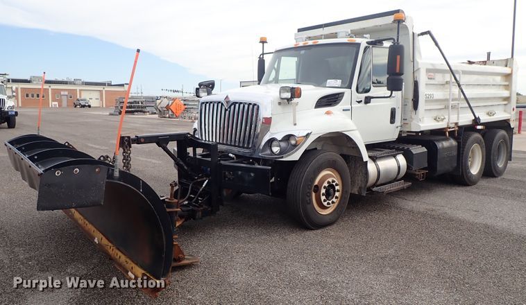 image for item DE1043 2010 International WorkStar 7500 dump truck