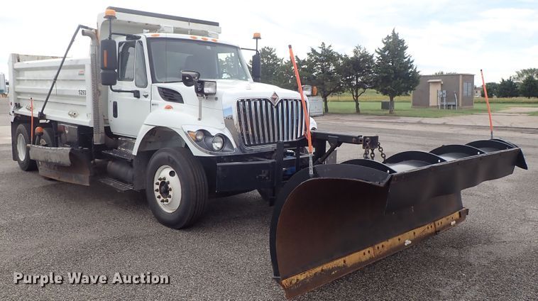 image for item DE1043 2010 International WorkStar 7500 dump truck