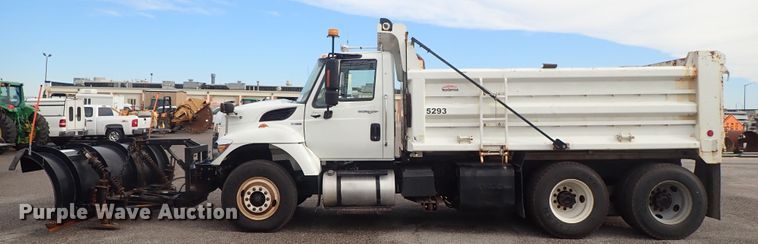 image for item DE1043 2010 International WorkStar 7500 dump truck