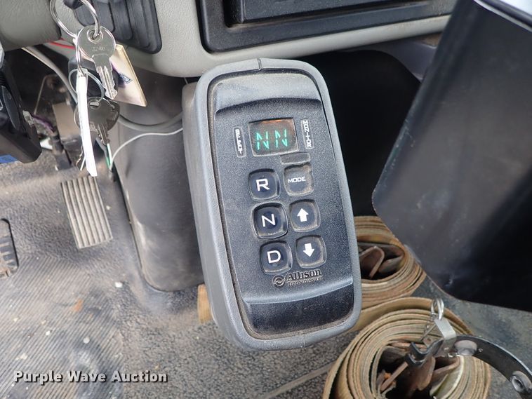 image for item DE1043 2010 International WorkStar 7500 dump truck