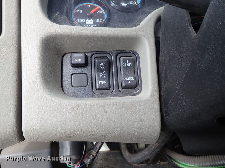 image for item DE1043 2010 International WorkStar 7500 dump truck