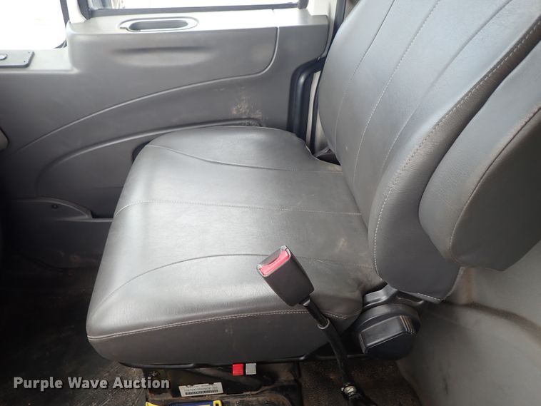 image for item DE1043 2010 International WorkStar 7500 dump truck