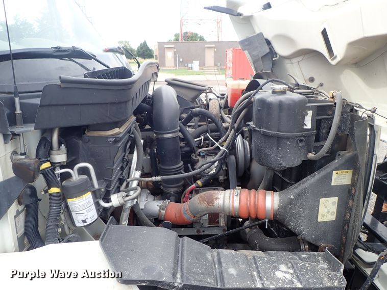 image for item DE1043 2010 International WorkStar 7500 dump truck