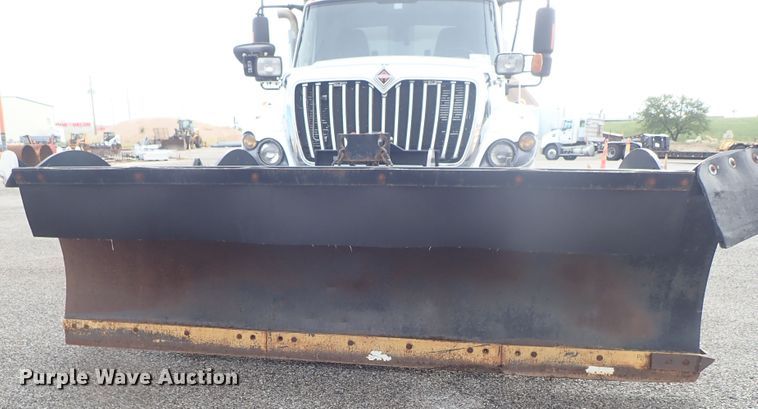 image for item DE1043 2010 International WorkStar 7500 dump truck