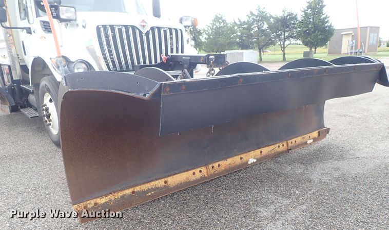 image for item DE1043 2010 International WorkStar 7500 dump truck