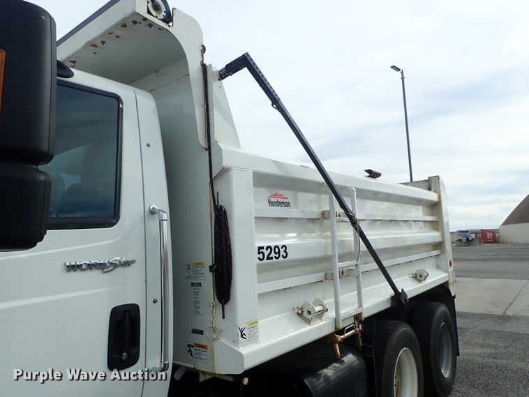 image for item DE1043 2010 International WorkStar 7500 dump truck