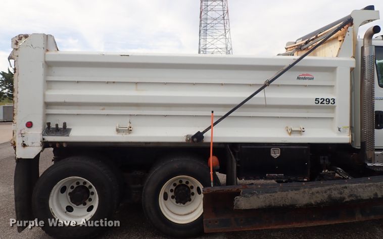 image for item DE1043 2010 International WorkStar 7500 dump truck