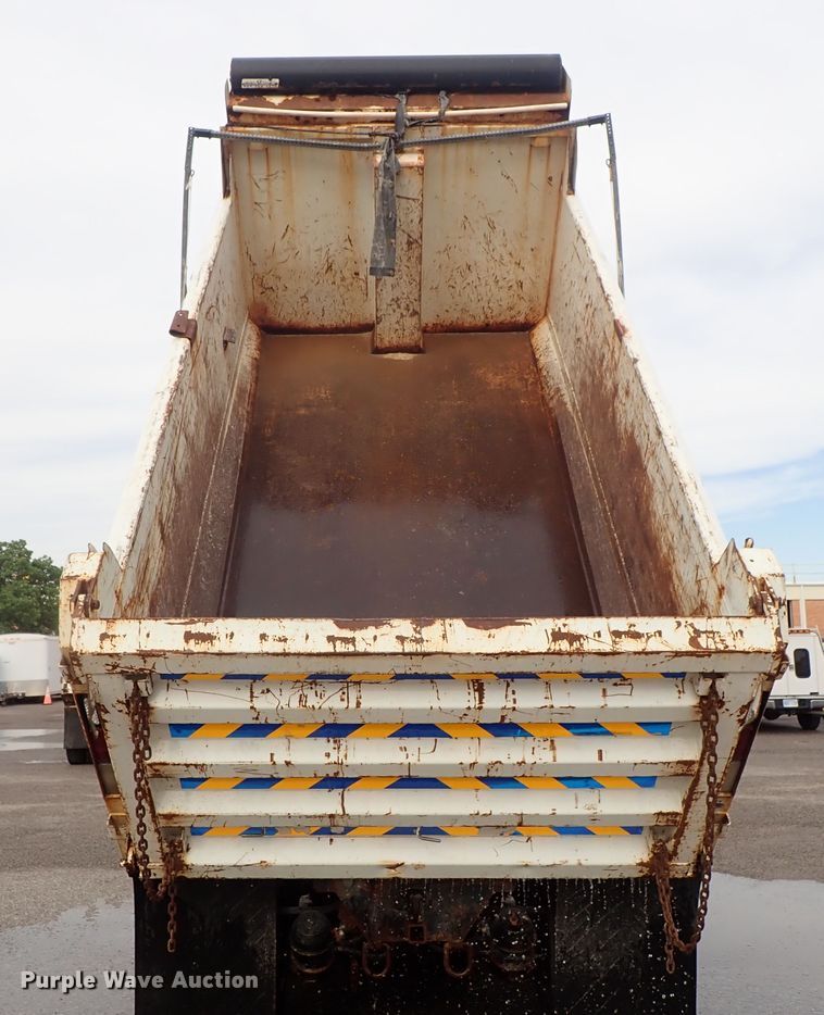 image for item DE1043 2010 International WorkStar 7500 dump truck