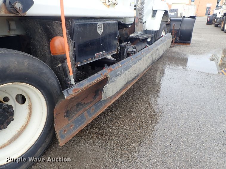 image for item DE1043 2010 International WorkStar 7500 dump truck