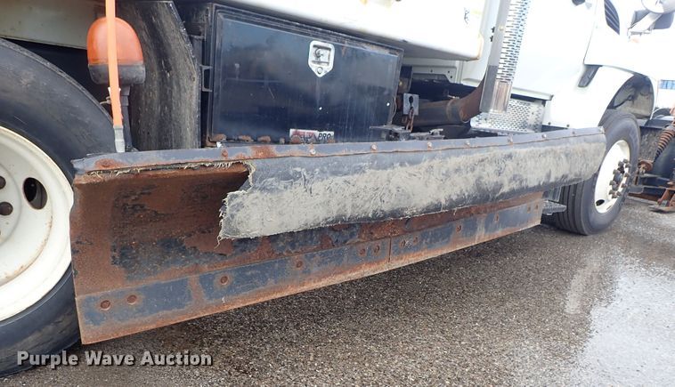 image for item DE1043 2010 International WorkStar 7500 dump truck