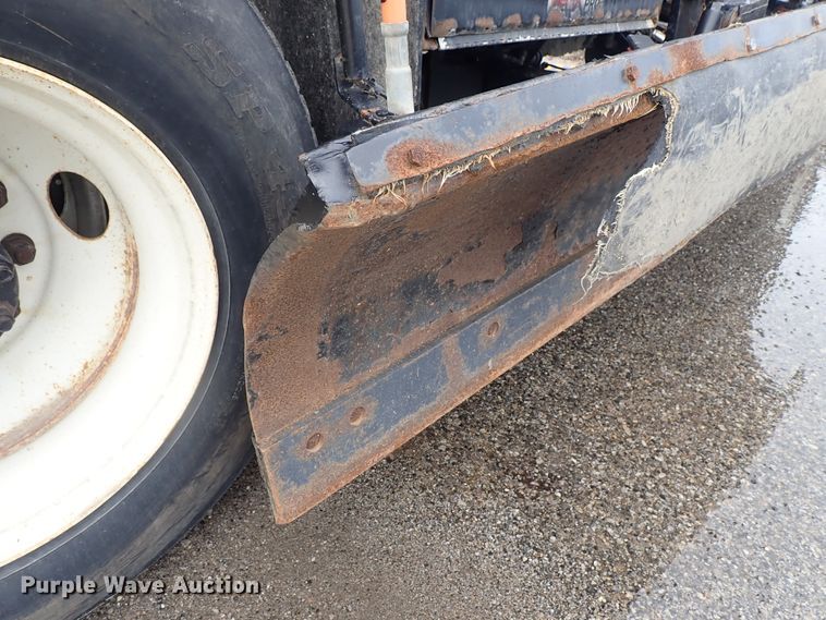 image for item DE1043 2010 International WorkStar 7500 dump truck