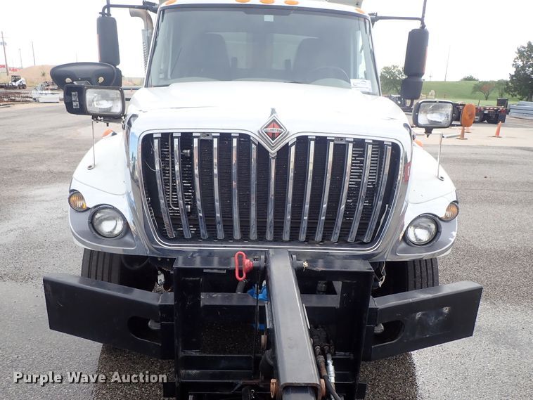 image for item DE1043 2010 International WorkStar 7500 dump truck