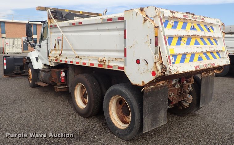 image for item DE1044 2007 International 7400 dump truck