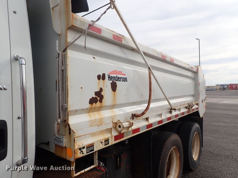 image for item DE1044 2007 International 7400 dump truck