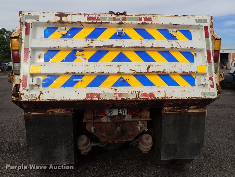 image for item DE1044 2007 International 7400 dump truck