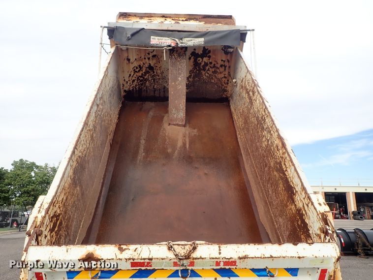 image for item DE1044 2007 International 7400 dump truck