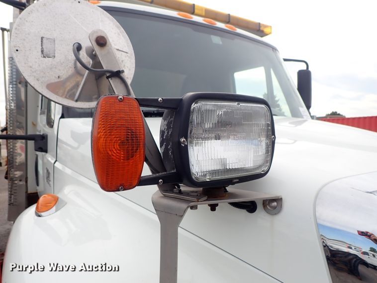 image for item DE1044 2007 International 7400 dump truck