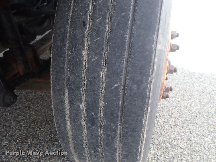 image for item DE1044 2007 International 7400 dump truck