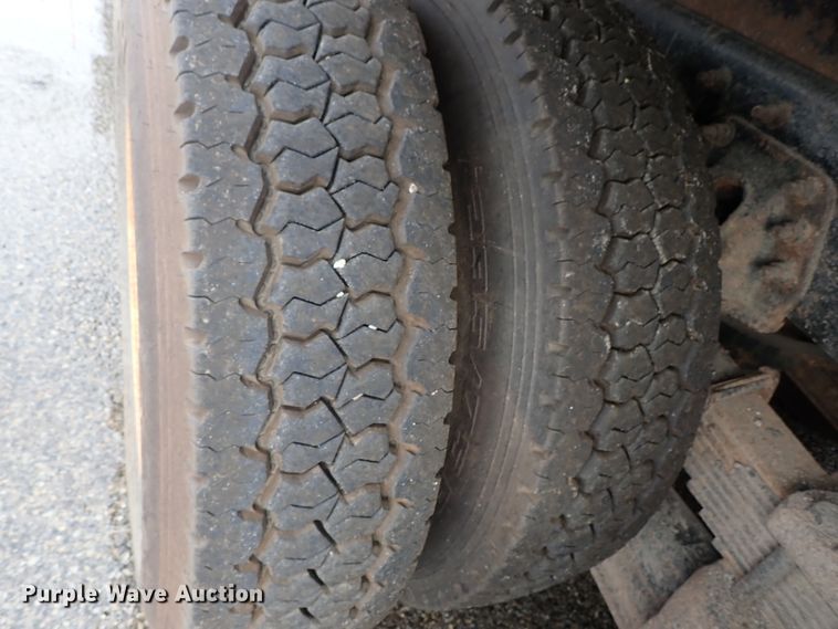 image for item DE1044 2007 International 7400 dump truck