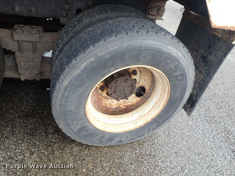 image for item DE1044 2007 International 7400 dump truck