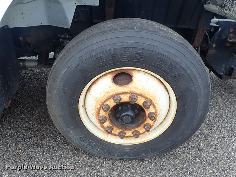 image for item DE1044 2007 International 7400 dump truck