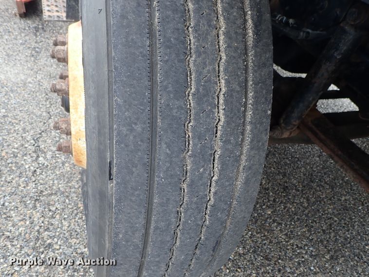 image for item DE1044 2007 International 7400 dump truck