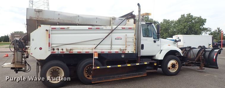 image for item DE1045 2007 International 7400 dump truck