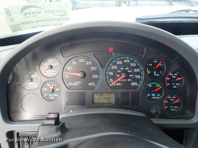 image for item DE1045 2007 International 7400 dump truck