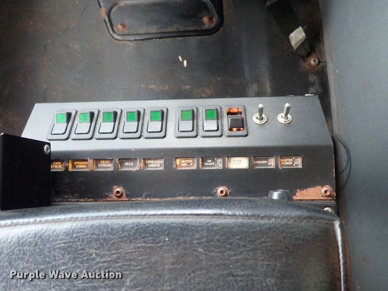 image for item DE1045 2007 International 7400 dump truck