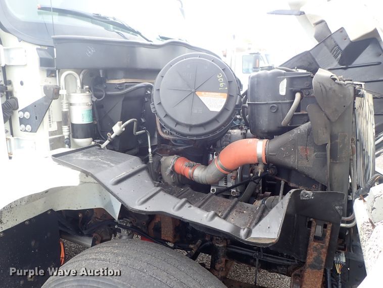 image for item DE1045 2007 International 7400 dump truck