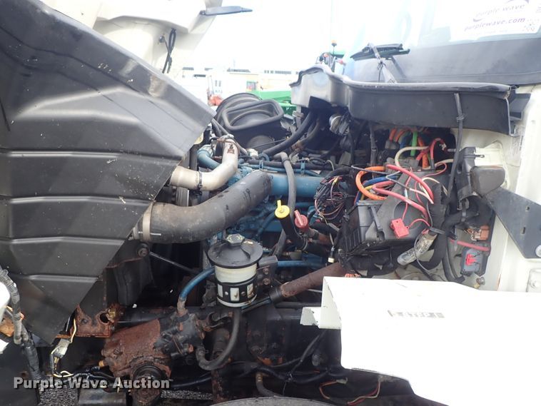 image for item DE1045 2007 International 7400 dump truck