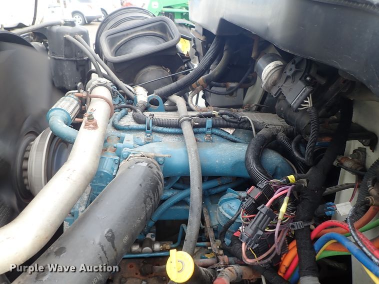 image for item DE1045 2007 International 7400 dump truck