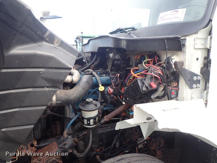 image for item DE1045 2007 International 7400 dump truck