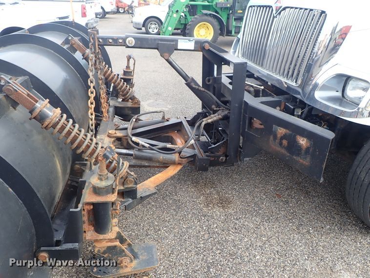 image for item DE1045 2007 International 7400 dump truck