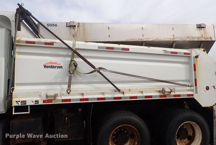 image for item DE1045 2007 International 7400 dump truck