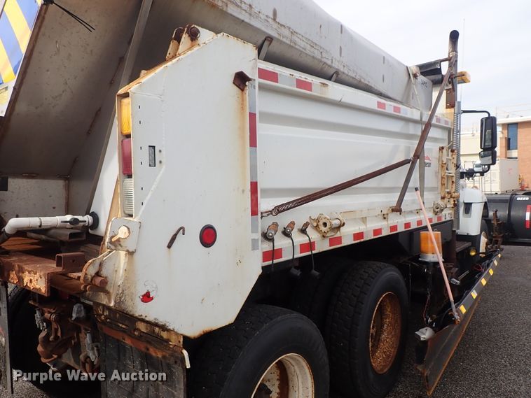 image for item DE1045 2007 International 7400 dump truck