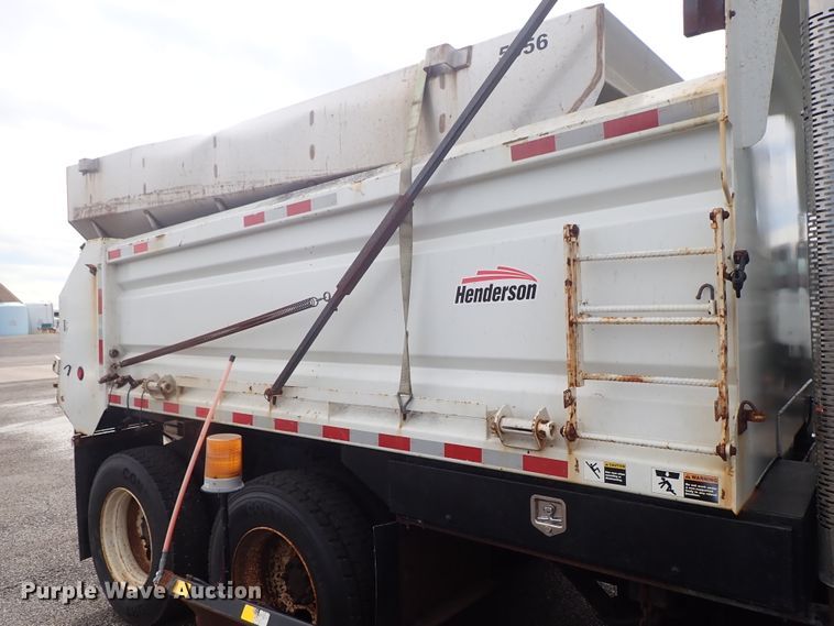 image for item DE1045 2007 International 7400 dump truck