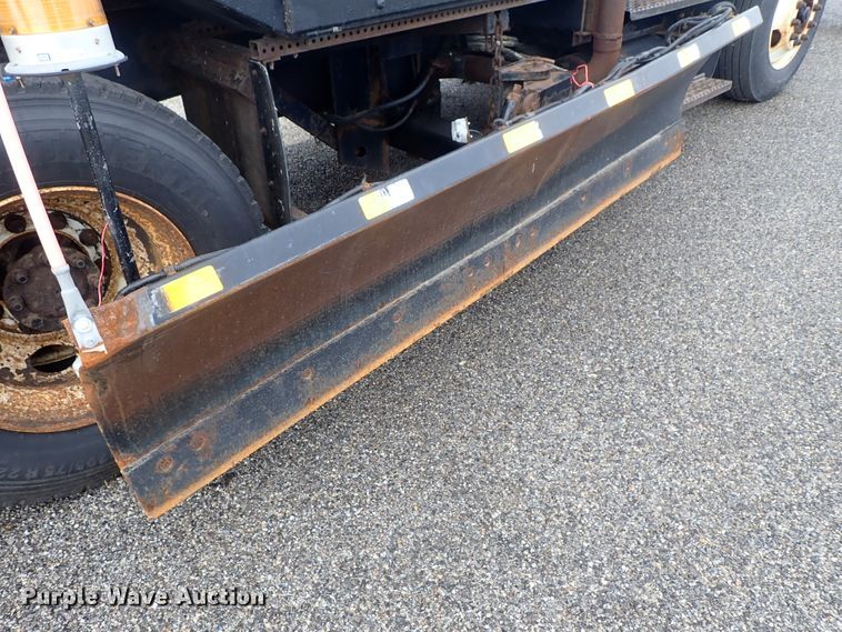 image for item DE1045 2007 International 7400 dump truck