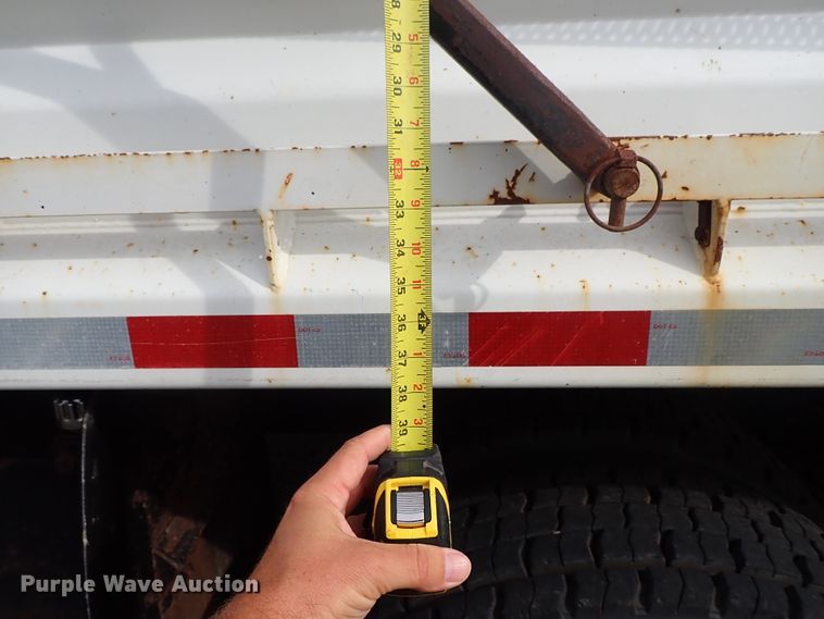 image for item DE1045 2007 International 7400 dump truck