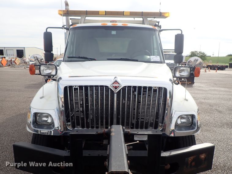 image for item DE1045 2007 International 7400 dump truck