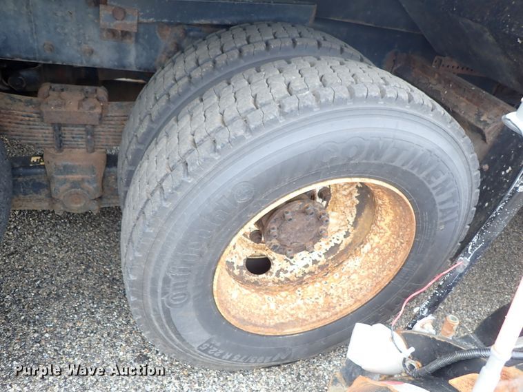 image for item DE1045 2007 International 7400 dump truck